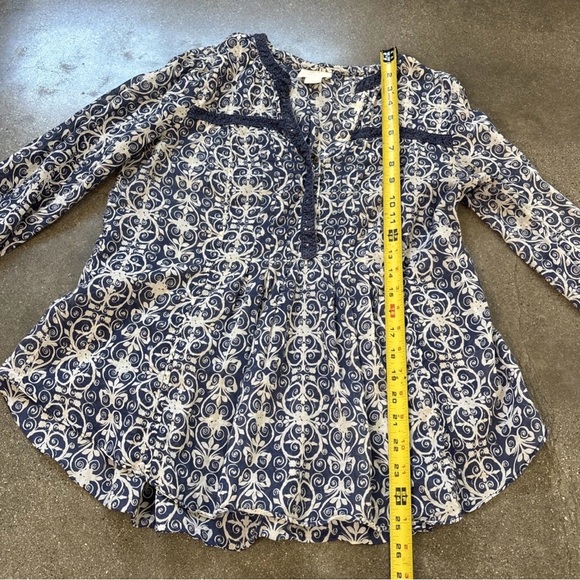 Anthropologie Maeve Bella Pintuck Blue and White Patterned Blouse - Picture 8 of 10